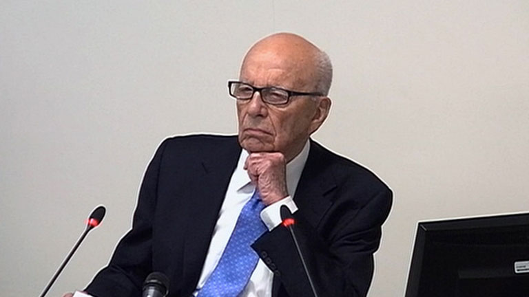 Murdoch declara ante la comisi&oacute;n que investiga la &eacute;tica de la prensa