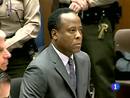 Ir al Video&nbsp;Murray, condenado a cuatro a&ntilde;os de c&aacute;rcel por el 'homicio involuntario' de Michael Jackson