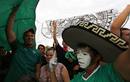 La afici&oacute;n mexicana se ha echado a la calle para celebrar la medalla de oro ol&iacute;mpica conseguida por el tri ante Brasil.