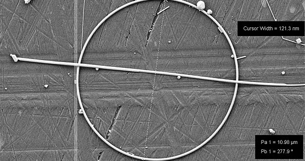 Nanoanillo de plata visto en el microscopio electrónico.