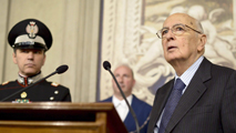 Ir al Video&nbsp;Napolitano pide responsabilidad a los pol&iacute;ticos y afirma que "continuar&aacute; hasta el &uacute;ltimo d&iacute;a"