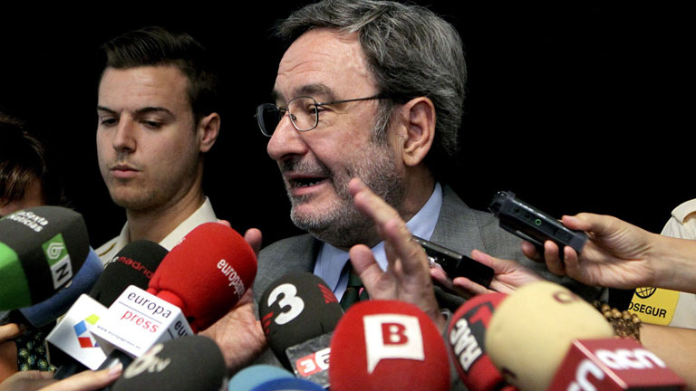 Narcís Serra defiende su gestión como presidente de Caixa Catalunya tras declarar ante el juez