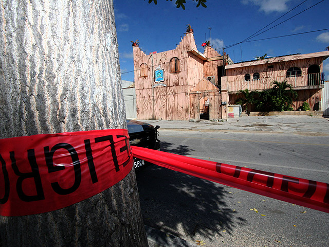 Narcos mexicanos matan a 8 personas en un ataque a un bar en Canc&uacute;n