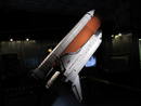 Una maqueta del Atlantis que reconstruye el &uacute;ltimo vuelo de un transbordador espacial de la NASA
