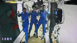 Ver v&iacute;deo  'La nave china 'Shezhou IX' se acopla con &eacute;xito'