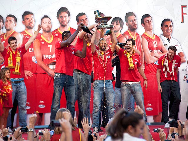 La '&Ntilde;BA' celebra su triunfo en Madrid
