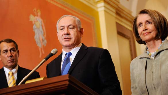 Netanyahu, antes de reunirse con Pelosi y el republicano Boehner en el Congreso.
