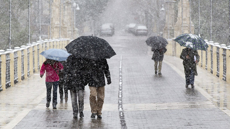 Nevadas, vientos fuertes y precipitaciones
