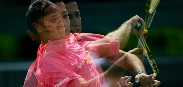 Nicol&aacute;s Almagro en una exposici&oacute;n m&uacute;ltiple en Londres 2012