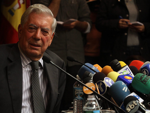 Vargas Llosa: 'El Nobel no cambiar&aacute; mi escritura y seguir&eacute; trabajando hasta el &uacute;ltimo d&iacute;a de mi vida'
