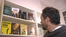 Ir al Video&nbsp;Nombres de m&uacute;sicos como el de "Se&ntilde;or Chinarro" o Santi Balmes llegan ahora a las librer&iacute;as