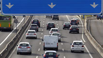 Ir al Video&nbsp;Normalidad en las carreteras en la primera fase de la operaci&oacute;n salida por Semana Santa