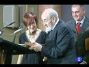 Ir al Video&nbsp;La novela "El temblor del h&eacute;roe" de &Aacute;lvaro Pombo es el nuevo premio Nadal de novela.
