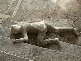 Ver v&iacute;deo  'Una nueva teor&iacute;a explica la muerte de los habitantes de Pompeya'