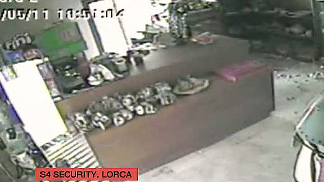 Una c&aacute;mara de seguridad capta el terremoto de Lorca
