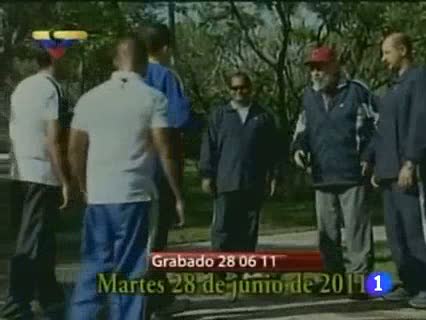 Ver v&iacute;deo  'Un nuevo v&iacute;deo de Chav&eacute;z con Fidel Castro acalla los rumores sobres su salud'