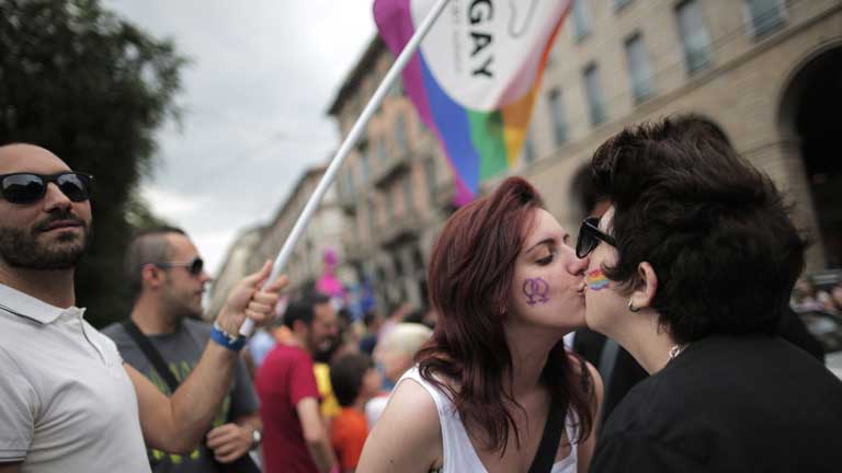 Numerosas ciudades celebran el Día del Orgullo Gay
