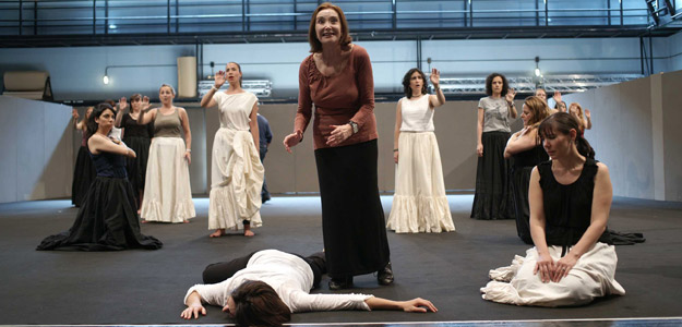 Nuria Espert durante los ensayos en Madrid de 'Ainadamar'