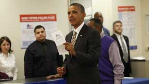 Ver vídeo  'Obama adelanta su voto casi dos semanas'