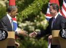 Obama y Cameron finalizan su intervenci&oacute;n ante la prensa en Londres d&aacute;ndose la mano