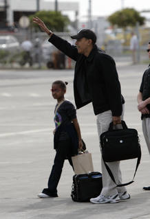 Obama llega a Hawaii Obama llega a Hawaii