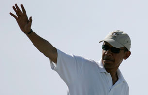 Ver v&iacute;deo  'Los Obama terminan sus vacaciones y se mudan a un hotel de Washington'