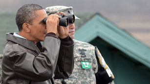 Ver v&iacute;deo  'Obama visita la zona desmilitarizada coreana y saluda a las tropas de EE.UU.'