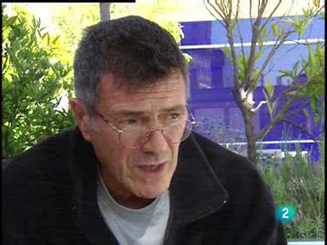 Guillermo Saccomanno presenta 'El oficinista', Premio Biblioteca Breve 2010