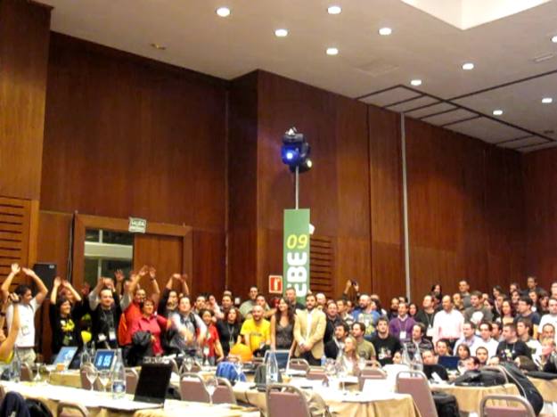 Ver v&iacute;deo  'La ola grupal en el Evento Blog de Sevilla 2009'