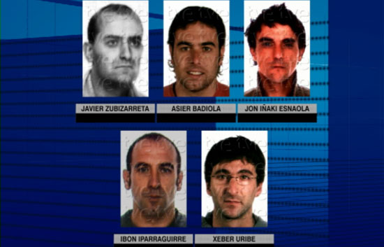 La Ertzaintza detiene a cinco 'legales' de ETA 