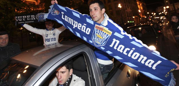 EL OPORTO SE CORONA SIN JUGAR Y EL LEIRIA ROZA LA SEGUNDA DIVISI&Oacute;N