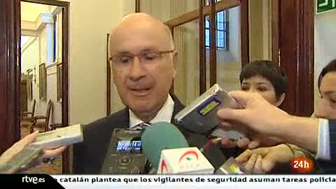 Ver v&iacute;deo  'La oposici&oacute;n cree que el objetivo del 5,3% del d&eacute;ficit obligar&aacute; al Gobierno a subir el IVA'