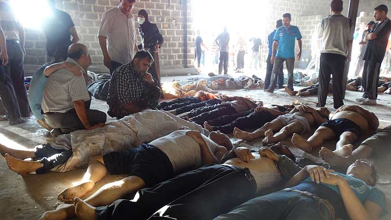 La oposición denuncia una "masacre" con armas químicas cerca de Damasco
