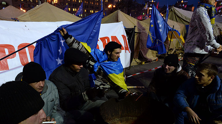 La oposición mantiene el pulso con el Gobierno en las calles de Kiev 