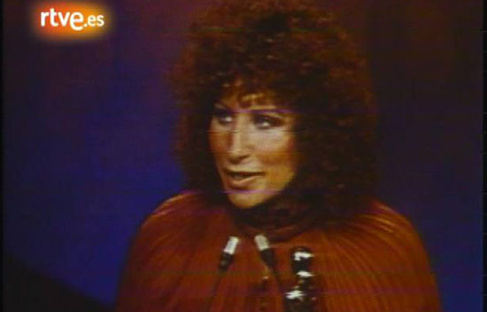 Entrega en 1977 a Barbra Streisand del Oscar a la mejor canci&oacute;n 