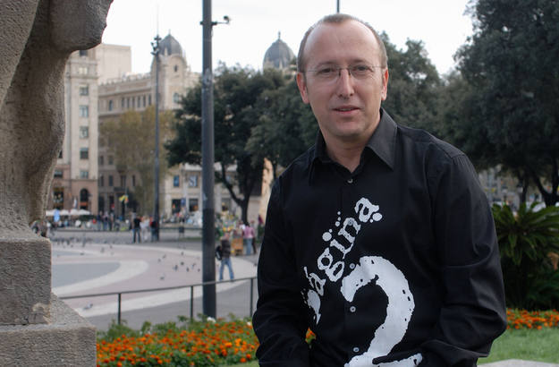 &Oacute;scar L&oacute;pez, presentador del programa P&aacute;gina 2