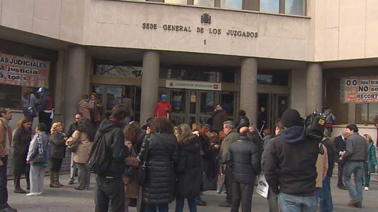 Otra madre ratifica ante el juez la denuncia por la desaparici&oacute;n de su beb&eacute; en 1980