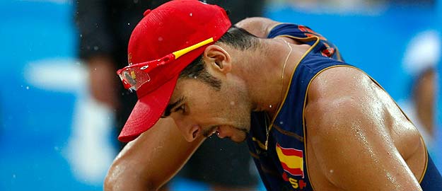 Herrera y Mesa han caido derrotados ante la pareja estadounidense y se despiden de Pekín con dos partidos ganados. Herrera y Mesa han caido derrotados ante la pareja estadounidense y se despiden de Pekín con dos partidos ganados.