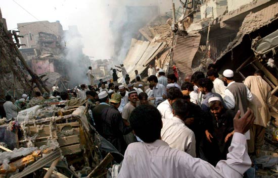 Pakist�n sufre el peor atentado en los dos �ltimos a�os