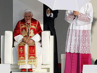 El papa critica a los que deciden quien es digno de vivir o ser sacrificado