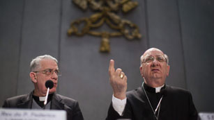 Ver v&iacute;deo  'El papa da libertad a los cardenales para que puedan adelantar el C&oacute;nclave'