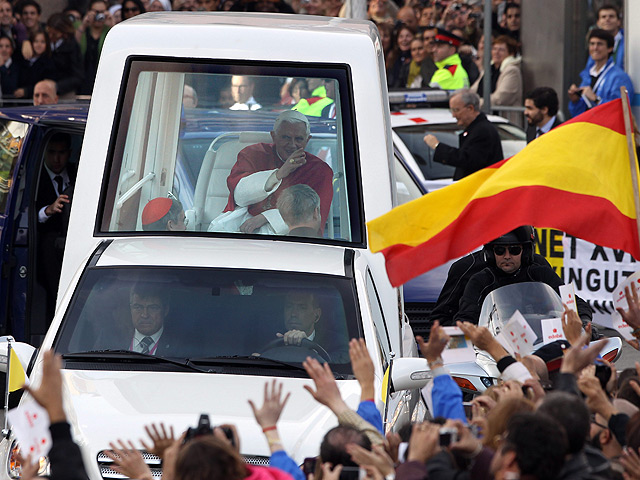 El Papa descansa ya en Roma tras su visita a Espa&ntilde;a