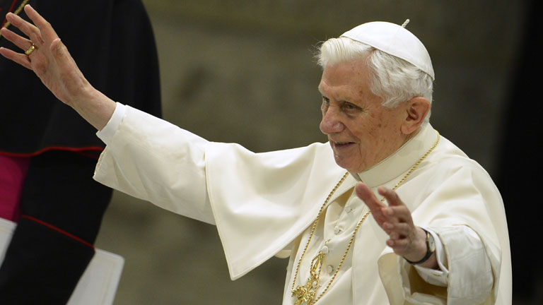 El Papa preside su penúltima audiencia y explica el motivo de su renuncia
