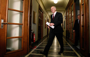 Ver v&iacute;deo  'Papandreou pide a Bruselas que se apruebe un mecanismo de ayuda financiera a Grecia'