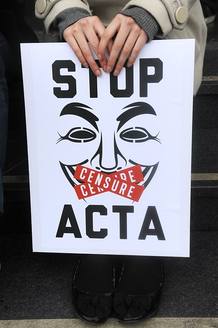 Muchos sectores civiles han mostrado su rechazo al acuerdo ACTA Muchos sectores civiles han mostrado su rechazo al acuerdo ACTA