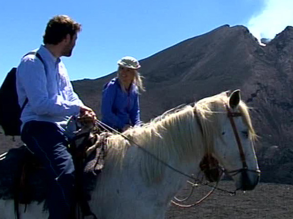 Para contemplar el volc&aacute;n pacaya subimos a caballo - Buscamundos