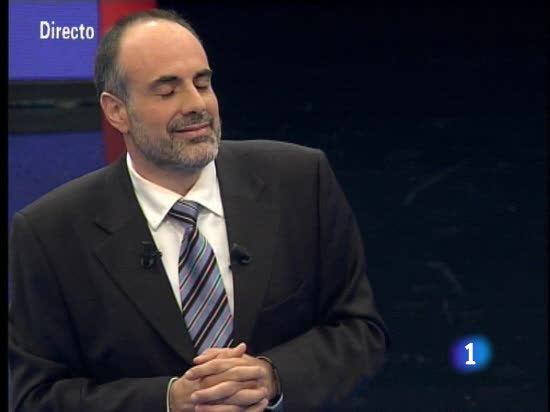 Tengo una pregunta para usted - &iquest;Qu&eacute; le parece la descarga de archivos, como pel&iacute;culas, por Internet?