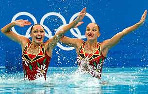 Ver v&iacute;deo  'La pareja rusa, primera en nataci&oacute;n sincronizada'