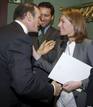 Ibarretxe saluda a la parlamentaria del PP Vasco Arantza Quiroga, en presencia de su compa&ntilde;ero de partido Borja Semper, a su llegada al Parlamento.