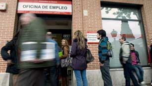 Ver v&iacute;deo  'El paro baj&oacute; en abril, en 6.632 personas, por primera vez en ocho meses'
